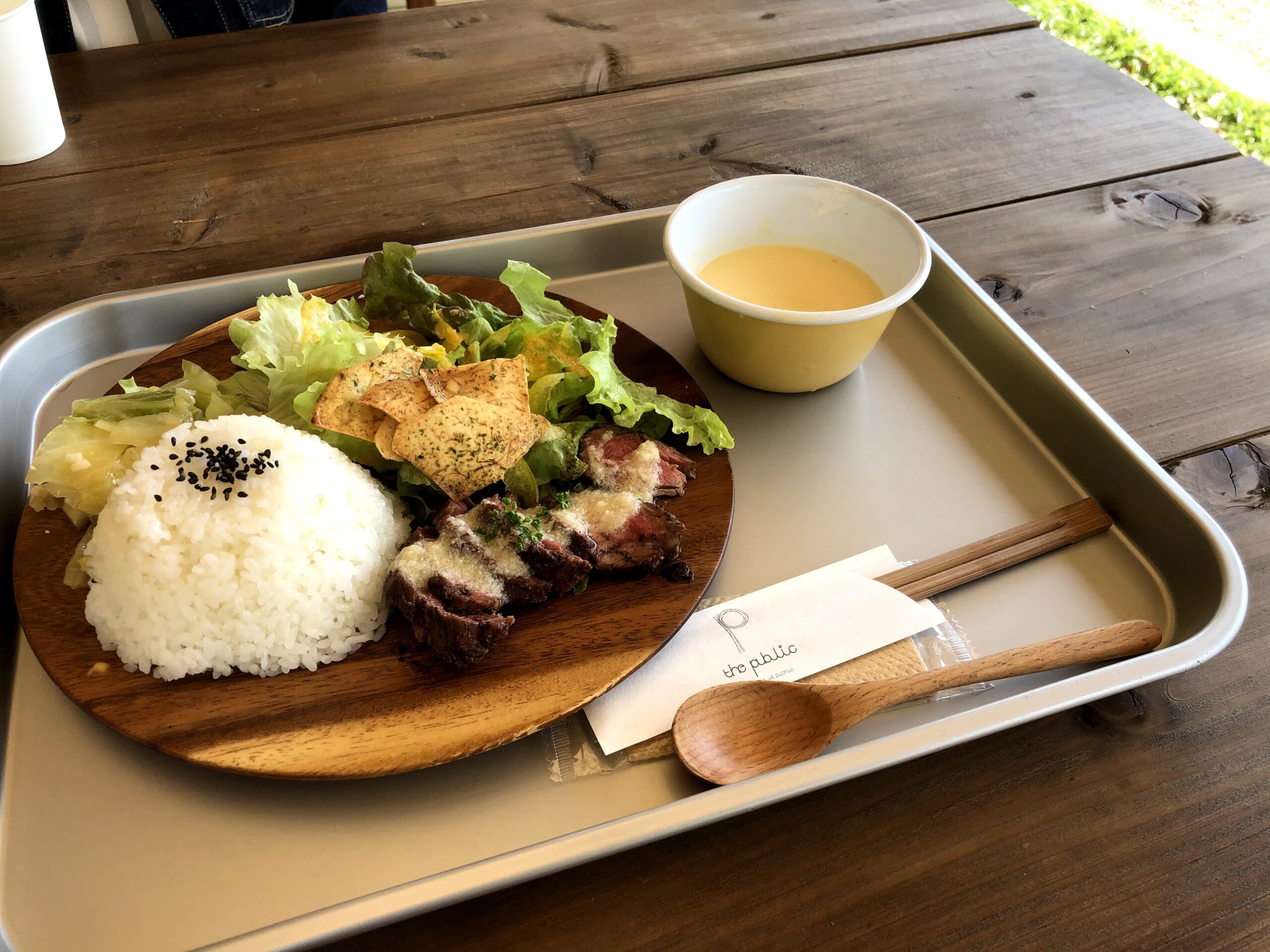 新しく本町公園にできた開放感溢れるカフェ The Public でいただきます 和歌山で いただきます